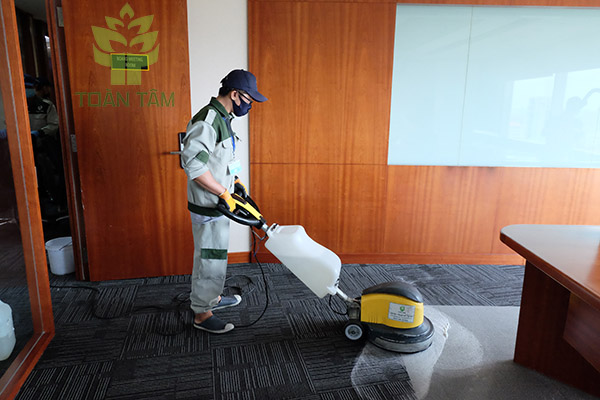 Dịch vụ giặt thảm văn phòng giá rẻ